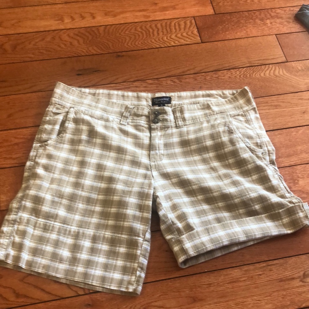 🩳Beige Stripe Capris